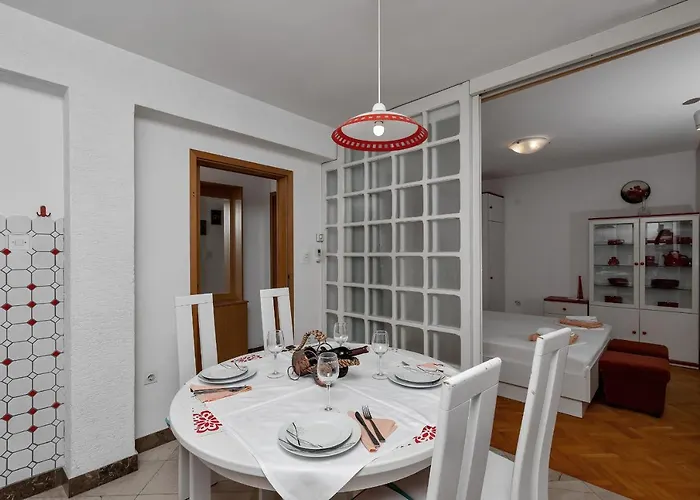 Carmen Apartament Makarska