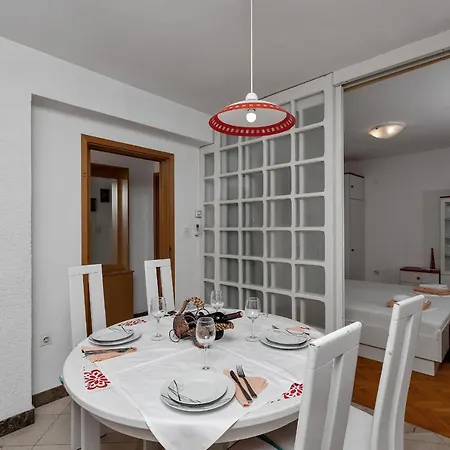 Carmen Apartament Makarska