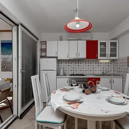 Carmen Apartament Makarska