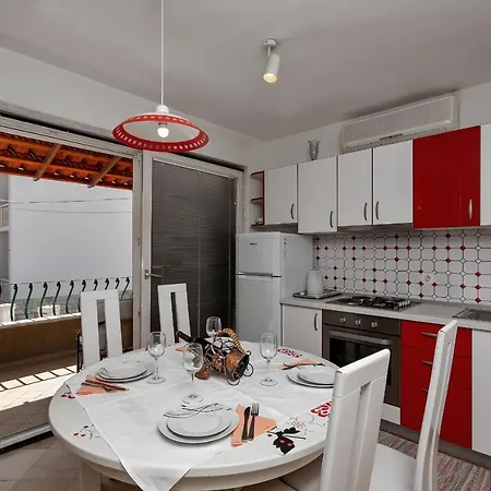 Carmen شقة ماكارسكا