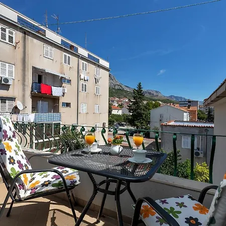 Carmen Apartament Makarska