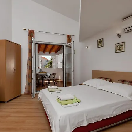 Apartament Carmen *